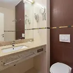 Апартаменты Marina Portoro Family Friendly 3 - Two Bedroom Порторож