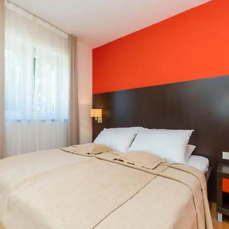 Marina Portoro Family Friendly 3 - Two Bedroom Lucija