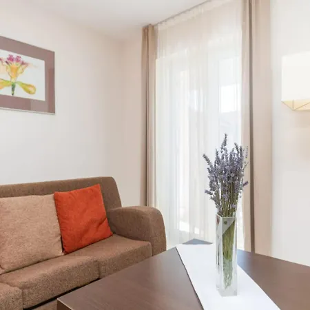 Marina Portoro Family Friendly 3 - Two Bedroom *