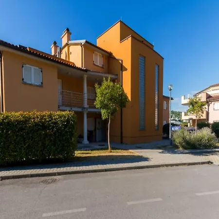 Marina Portoro Family Friendly 3 - Two Bedroom Apartment *