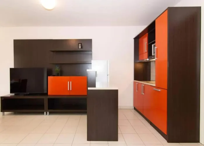 Marina Portoro Family Friendly 3 - Two Bedroom