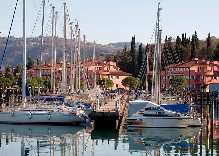 Marina Portoro Family Friendly 3 - Two Bedroom アパート